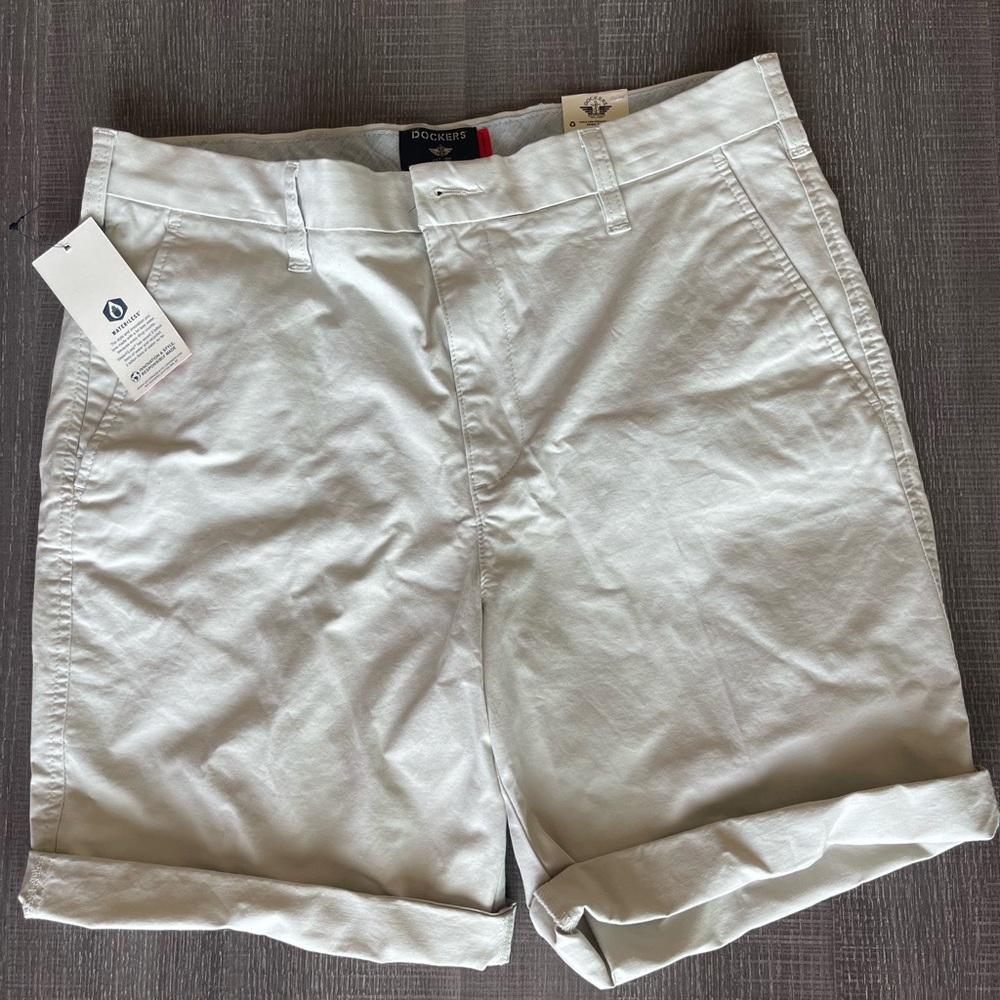 NWT Dockers - Men’s Ultimate Supreme Flex Shorts